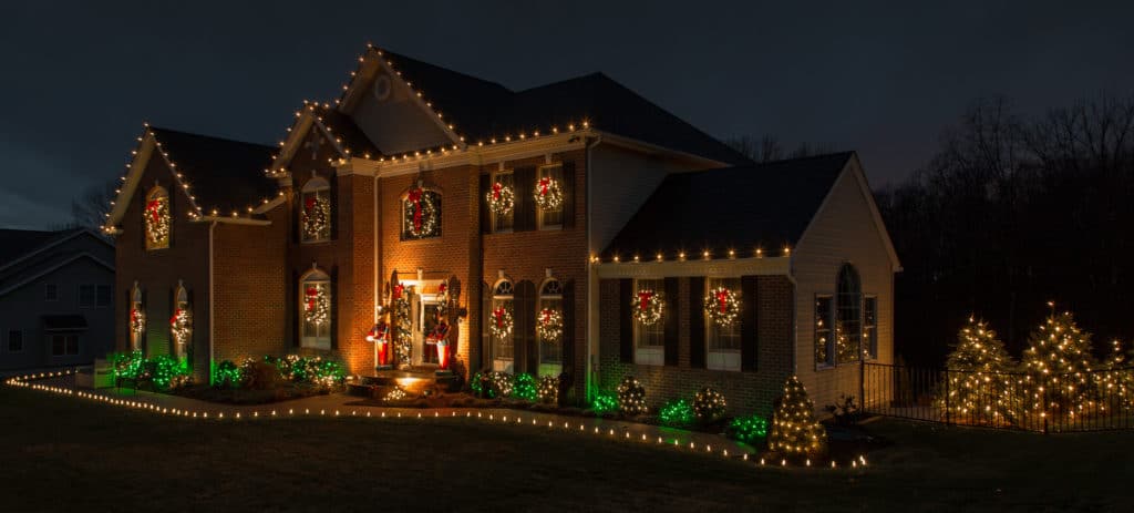 3 Types of Holiday Light Fasteners to Use